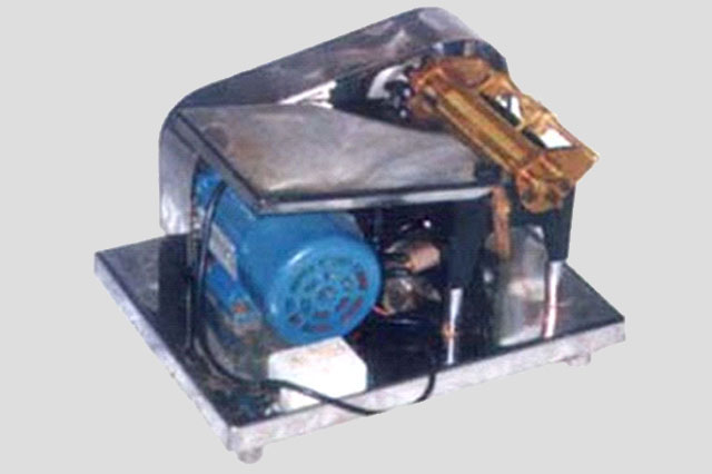 Label Gumming Machine